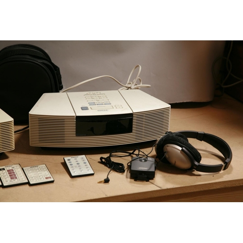 926 - A BOSE WAVE RADIO CD AWRC3P with remote, a Bose Acoustic Wave Mod CD3000 (no cable) a Bose Wave Radi... 