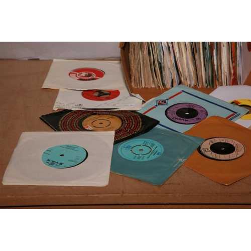 959 - A TRAY CONTAINING OVER ONE HUNDRED 7in SINGLES of mostly Soul, 60s and 70s music including Otis Redd... 