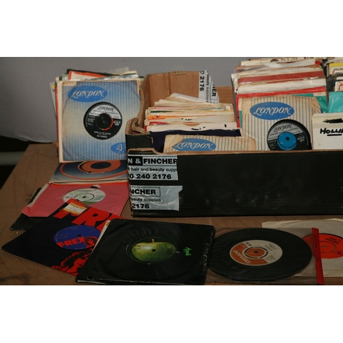 963 - A TRAY CONTAINING OVER TWO HUNDRED 7in SINGLES FROM THE 1950-70s including T Rex, Bad Company, The B... 