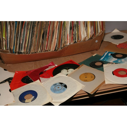 966 - A TRAY CONTAINING OVER TWO HUNDRED AND EIGHTY 7in SINGLES including Elvis Presley, Mama's and the Pa... 