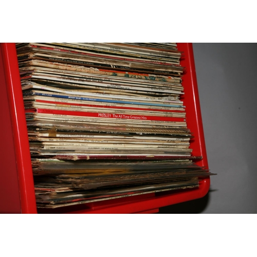 972 - A TRAY CONTAINING APPROX ONE HUNDRED AND TEN LPs BY ELVIS PRESLEY including some originals, some rei... 