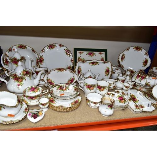 419 - A QUANTITY OF ROYAL ALBERT 'OLD COUNTRY ROSES' PATTERN TEAWARES, comprising five cups, five saucers,... 