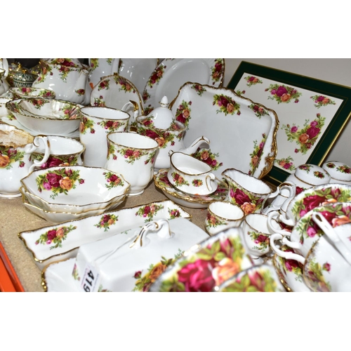 419 - A QUANTITY OF ROYAL ALBERT 'OLD COUNTRY ROSES' PATTERN TEAWARES, comprising five cups, five saucers,... 