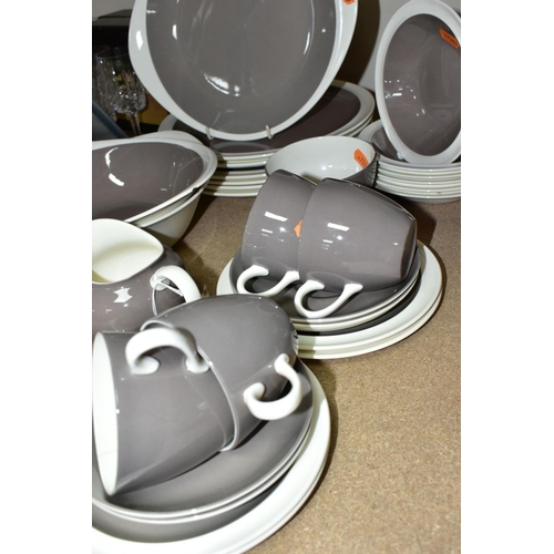 421 - A PART DINNER SET OF WEDGWOOD OF ETRURIA & BARLASTON IN GREY AND WHITE 1950'S STYLE, comprising two ... 