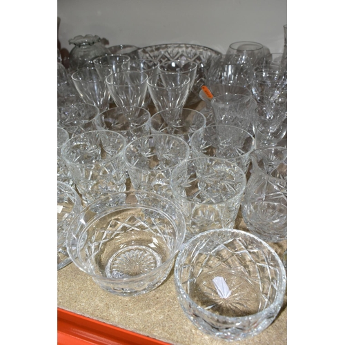 430 - A QUANTITY OF CUT CRYSTAL AND COLOURED GLASSWARE, comprising four boxed avocado dishes designed by F... 