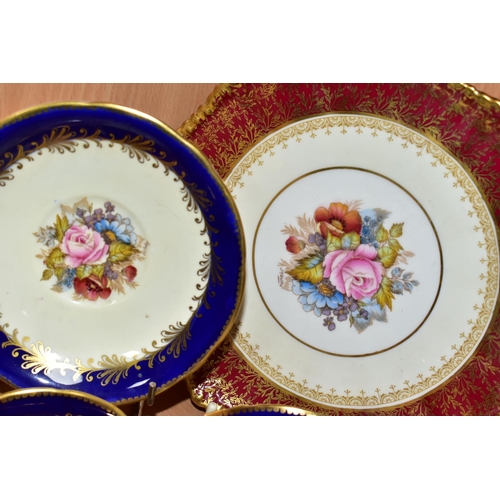 461 - AN AYNSLEY CABINET PLATE, TEA CUPS AND SAUCERS BY J. A. BAILEY, with wavy rims, the cups having a wh... 