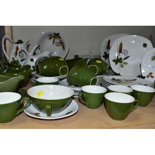 471 - A MIDWINTER STYLECRAFT 'RIVERSIDE' PART DINNER SERVICE, to include tea and coffee cups and saucers, ... 