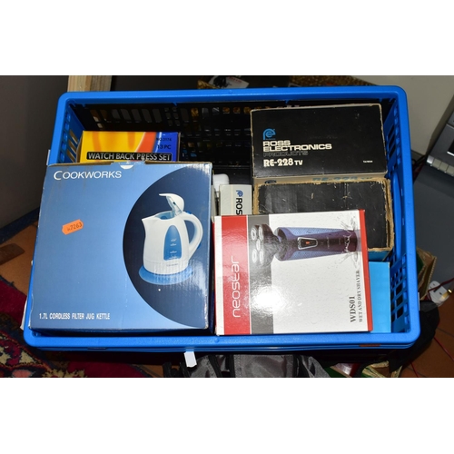 474 - THREE BOXES AND LOOSE ELECTRICAL PRODUCTS AND PHOTOGRAPHIC EQUIPMENT ETC, to include boxed Trust com... 