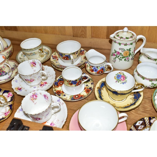 495 - A COLLECTION OF AYNSLEY COFFEE CANS, COFFEE CUPS, TEA CUPS. SAUCERS, CREAM JUGS, SUGAR BOWLS, ETC, i... 