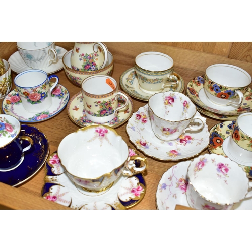 495 - A COLLECTION OF AYNSLEY COFFEE CANS, COFFEE CUPS, TEA CUPS. SAUCERS, CREAM JUGS, SUGAR BOWLS, ETC, i... 