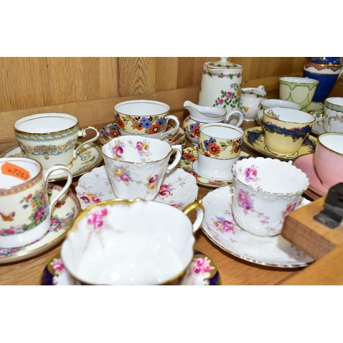 495 - A COLLECTION OF AYNSLEY COFFEE CANS, COFFEE CUPS, TEA CUPS. SAUCERS, CREAM JUGS, SUGAR BOWLS, ETC, i... 