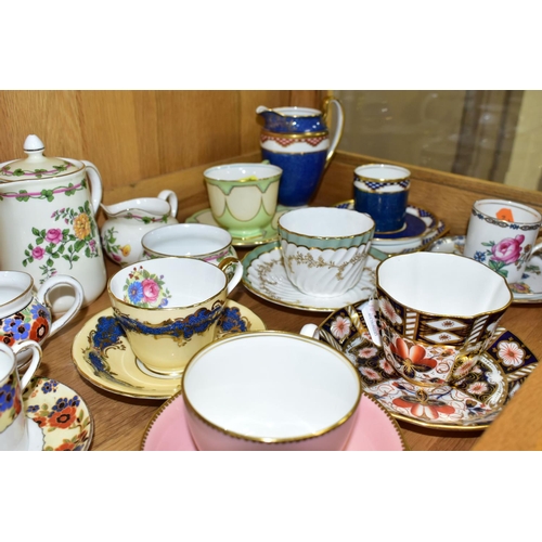 495 - A COLLECTION OF AYNSLEY COFFEE CANS, COFFEE CUPS, TEA CUPS. SAUCERS, CREAM JUGS, SUGAR BOWLS, ETC, i... 