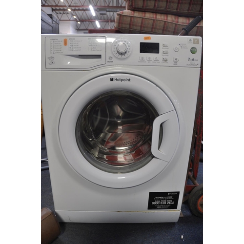 1105 - A HOTPOINT WMPG742 WASHING MACHINE measuring width 60cm x depth 55cm x height 85cm (PAT pass and pow... 