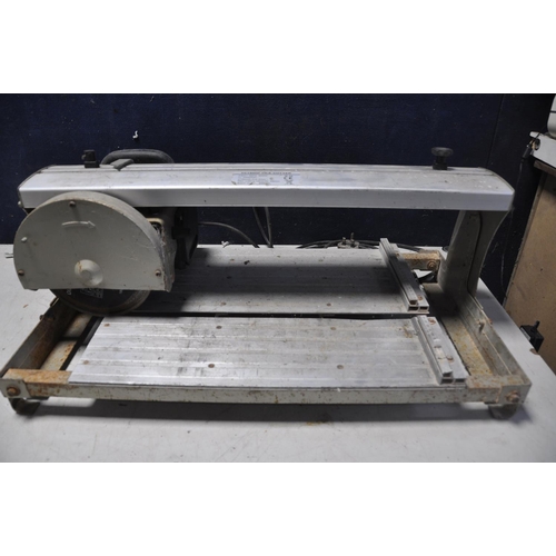 1111 - A WICKES TC180III TILE CUTTER with blade (PAT pass and working)