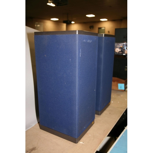 900 - A PAIR OF KEF CONCORD 4 FLOOR STANDING SPEAKERS with original tatty boxes and packaging. Condition v... 