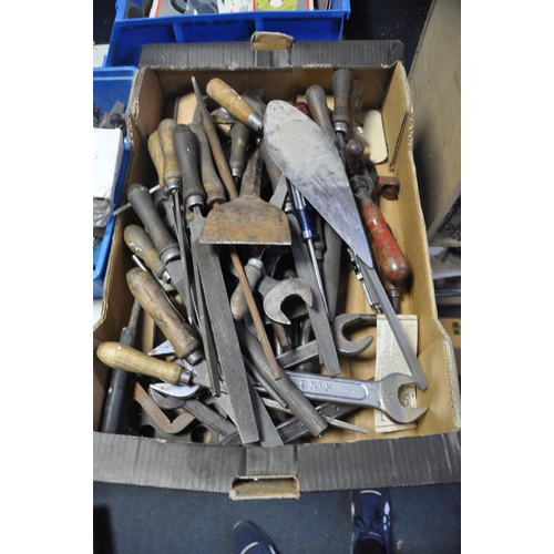 1059 - A LARGE COLLECTION OF TOOLS to include spanners, saws, grips, Black and Decker KC14XC cordless drill... 