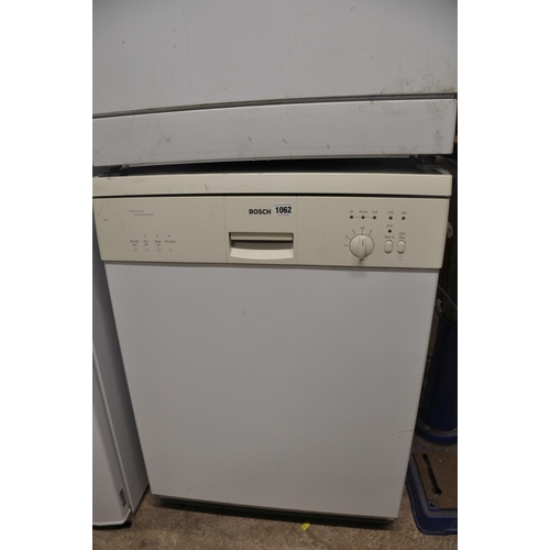 1062 - A BOSCH DISHWASHER model No unknown measuring width 60cm x depth 60cm x height 84cm (PAT pass and po... 