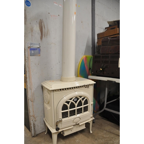 1095 - A JOTUL No3 CAST IRON WOODBURNING STOVE measuring width 59cm x depth 38cm x height 72cm with flue me... 