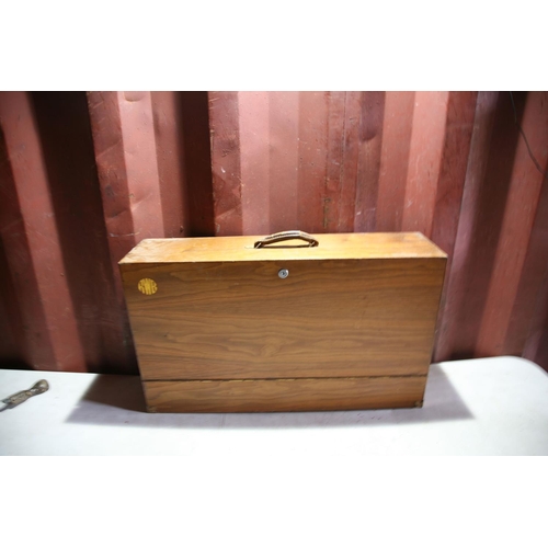 1137 - A RWB WALNUT CARPENTERS TOOLBOX with 4 internal drawers, Stanley and vintage chisels, a Record No 08... 