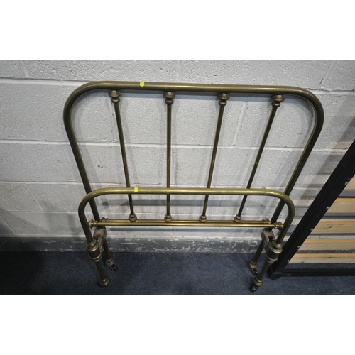 1253 - A VICTORIAN STYLE BRASS TUBULAR 3FT BEDSTEAD, with cast iron side rails, and wooden slats (condition... 