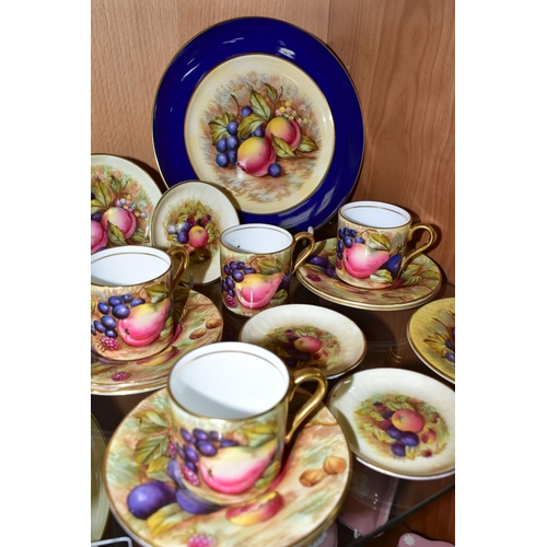 332 - A GROUP OF AYNSLEY ORCHARD GOLD COFFEE WARES, comprising a 21cm plate, five coffee cans, seven sauce... 