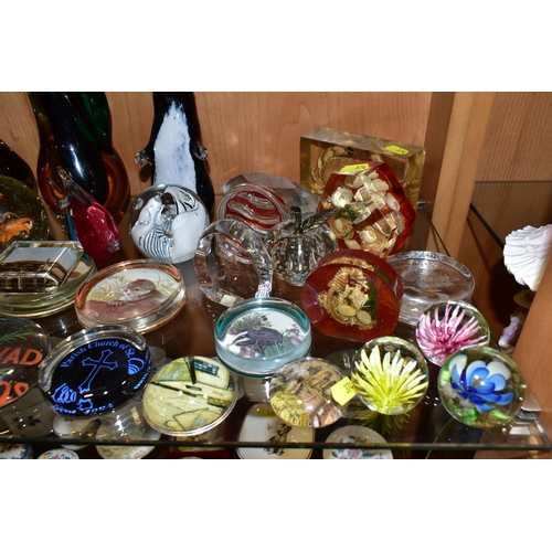 374 - A COLLECTION OF GLASS AND PERSPEX PAPERWEIGHTS, including a Wedgwood duck, s.d. to beak and scratche... 