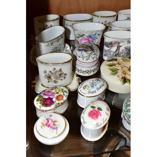 375 - A COLLECTION OF 20TH CENTURY BRITISH AND CONTINENTAL BONE CHINA AND PORCELAIN POSY VASES, PIN DISHES... 