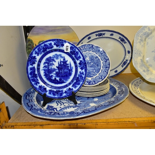 536 - A GROUP OF NINETEENTH AND TWENTIETH CENTURY PLATES, to include four large blue and white meat plates... 