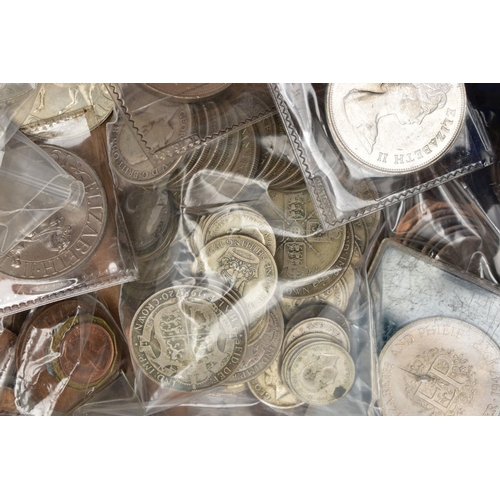 105 - A SHOE BOX CONTAINING COINS AND COMMEMORATIVES, to include 20th century UK coins with over 500 grams... 