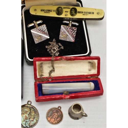 27 - A SELECTION OF JEWELLERY AND NOVELTIES TO INCLUDE A YELLOW METAL RING, the yellow metal plain polish... 