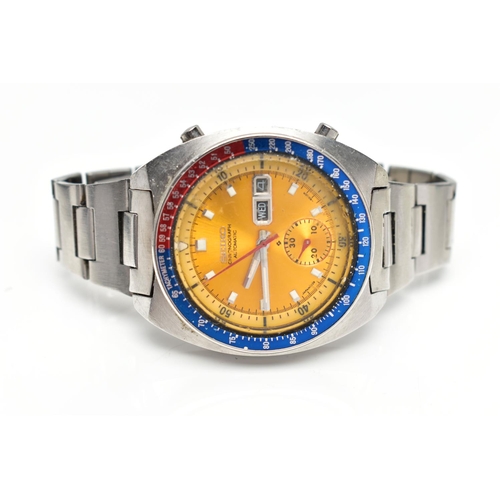 40 - A 'SEIKO' WRISTWATCH, automatic movement, round yellow dial, signed 'Seiko chronograph automatic', b... 