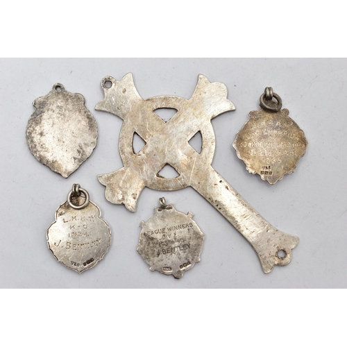 43 - AN ASSORTMENT OF SILVER MEDALS AND WHITE METAL ITEMS, to include three silver sporting medals, two h... 