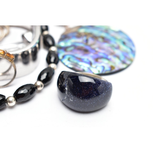 67 - ASSORTED JEWELLERY, to include a polished square hinged bangle, stamped 925, a faceted black bead br... 