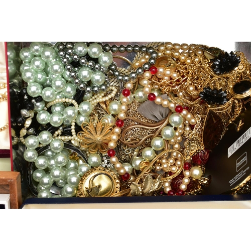 153 - A BOX OF ASSORTED COSTUME JEWELLERY AND ITEMS, to include a white metal paste set spray brooch unmar... 