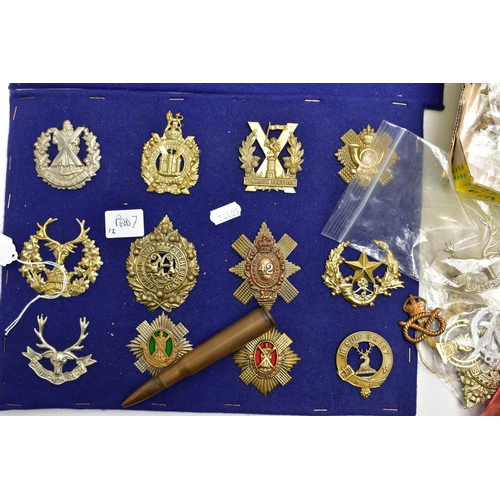 165 - A LARGE BOX OF SEVERAL DISPLAY PADS OF MILITARY CAP BADGES, shoulder titles, Airborne etc, staybrigh... 