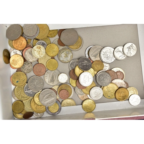 174 - A BOX OF COINS AND COMMEMORATIVES TO INCLUDE  a HRH Prince Louis 1 ounce Silver Medal 23 April 2018,... 