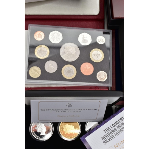 174 - A BOX OF COINS AND COMMEMORATIVES TO INCLUDE  a HRH Prince Louis 1 ounce Silver Medal 23 April 2018,... 