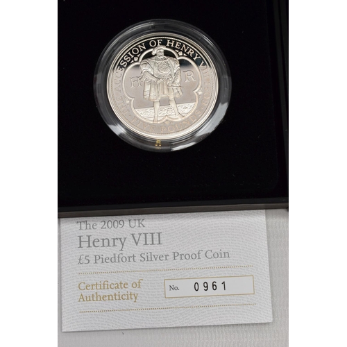 29 - A SELECTION OF ROYAL MINT SILVER AND SILVER PIEDFORT PROOF UK COINS TO INCLUDE: 2009 £5 Accession of... 