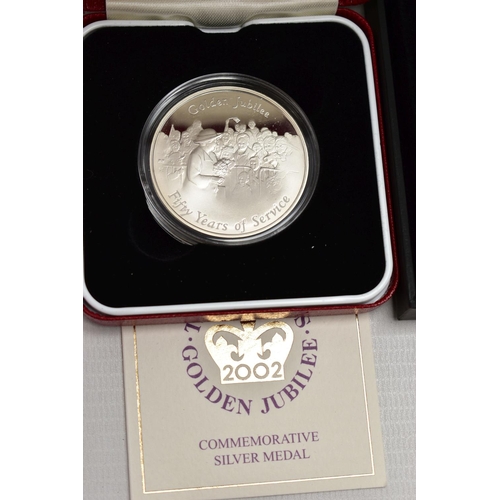 29 - A SELECTION OF ROYAL MINT SILVER AND SILVER PIEDFORT PROOF UK COINS TO INCLUDE: 2009 £5 Accession of... 