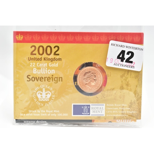 42 - A ROYAL MINT CARDED 'THE QUEENS GOLDEN JUBILEE' 2002 UNITED KINGDOM BUILLION SOVEREIGN COIN, 22.05mm... 