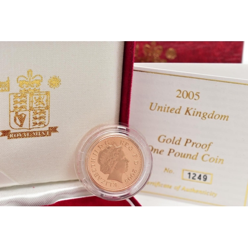 55 - A ROYAL MINT 2005 UNITED KINGDOM GOLD PROOF ONE POUND COIN MENAI Suspension Bridge, 19.619 grams, 22... 