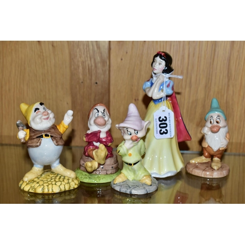 303 - EIGHT BOXED ROYAL DOULTON FIGURES FROM SNOW WHITE AND THE SEVEN DWARFS, comprising Snow White SW9, D... 