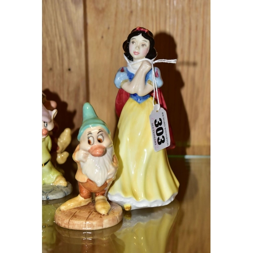 303 - EIGHT BOXED ROYAL DOULTON FIGURES FROM SNOW WHITE AND THE SEVEN DWARFS, comprising Snow White SW9, D... 