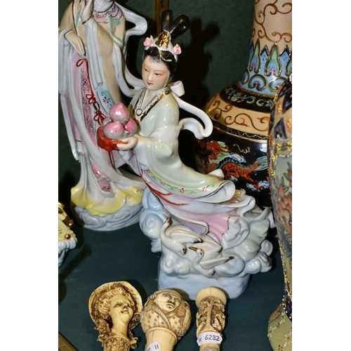 352 - A GROUP OF ORIENTAL CERAMICS AND SUNDRY ITEMS, to include five oriental figurines depicting ladies r... 