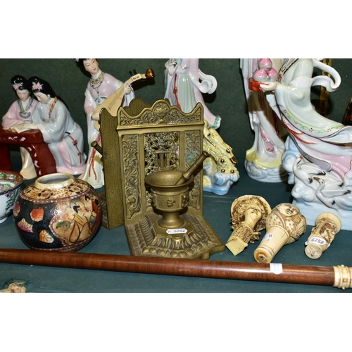 352 - A GROUP OF ORIENTAL CERAMICS AND SUNDRY ITEMS, to include five oriental figurines depicting ladies r... 