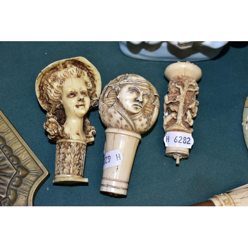 352 - A GROUP OF ORIENTAL CERAMICS AND SUNDRY ITEMS, to include five oriental figurines depicting ladies r... 