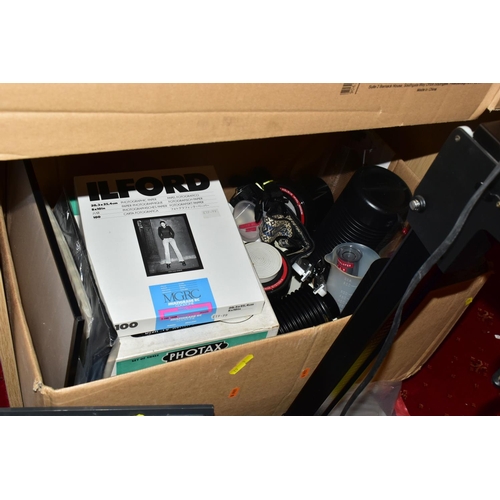 62 - A QUANTITY OF PHOTOGRAPHIC DEVELOPING EQUIPMENT including a LPL C5700 Colour enlarger, Tanks, Measur... 