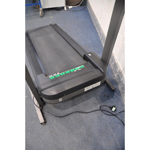 1054 - A WESLO CADENCE WETL71500 TREADMILL foldable with safety clip (PAT pass and working)