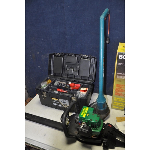 1071 - A BOSCH CSB470-RLE DRILL in original case with some drill bits (PAT pass and working) along with a B... 