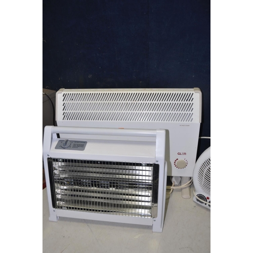 1077 - A COLLECTION OF HEATERS to include a Hyundai C11-7 oil filled radiator, Glen 2171 panel heater, Easy... 